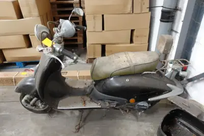 Scooter Neco – kavel bij Openbare Verkopen, Wielsbeke