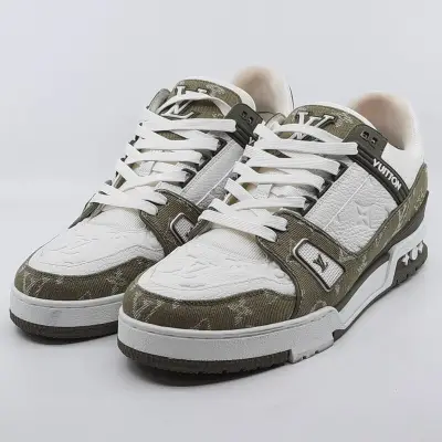Paar schoenen, maat 8, Louis Vuitton, GO 0245 – kavel bij Domeinen Roerende Zaken, Groningen