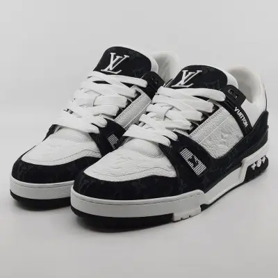 Paar schoenen, maat 8, Louis Vuitton, MS 0274 – kavel bij Domeinen Roerende Zaken, Groningen