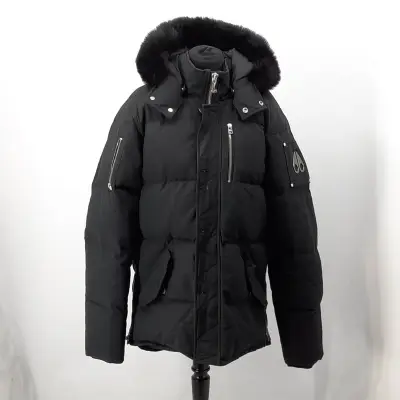 Jas, maat L, Moose Knuckles, 005455 – kavel bij Domeinen Roerende Zaken, Groningen