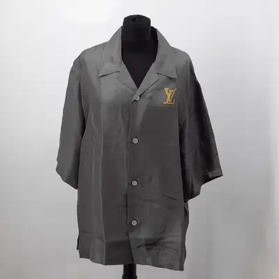 Overhemd, maat XL, Louis Vuitton – kavel bij Domeinen Roerende Zaken, Groningen