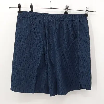 Korte broek, maat L, Dior – kavel bij Domeinen Roerende Zaken, Groningen