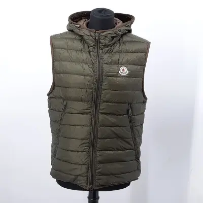 Bodywarmer, maat 2, Moncler – kavel bij Domeinen Roerende Zaken, Groningen