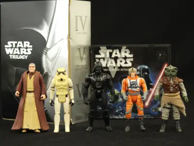 Star Wars lot Kenner/Hasbro 1977 - 1999 + Trilogy DVD box – kavel bij De Kringwinkel, Antwerpen