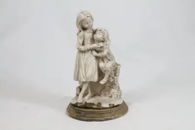 Vintage sculptuur grote zus en haar broertje - Giuseppe Armani – kavel bij De Kringwinkel, Brecht