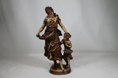Reproductie Sculptuur Moeder met Kind (Hippolyte François Moreau) – kavel bij De Kringwinkel, Brecht