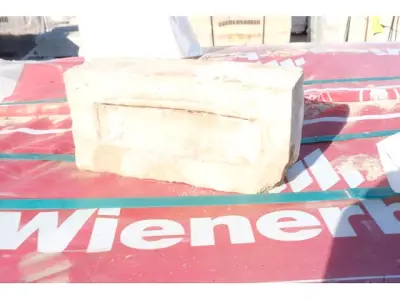 1320 Bakstenen Wienerberger Plaza – kavel bij Auctelia, Paliseul