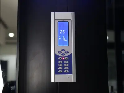 Stoomcabine Vonato, RectaHydro Max, Zwarte cabine, wit bad – kavel bij Onlineveilingmeester