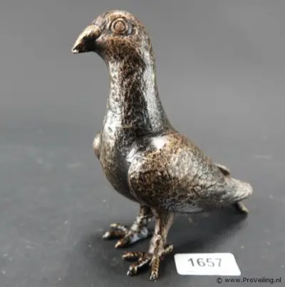 Faux bronzen duif – kavel bij ProVeiling