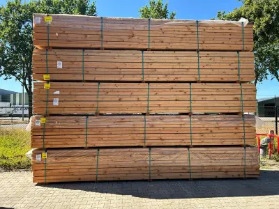 (70x) Red Class Wood vuren ligger 5000x140x65mm – kavel bij Auctim, Aartselaar