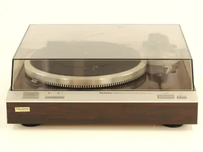 Technics platenspeler Quartz Direct Drive SL-M1 – kavel bij De Kringwinkel, Antwerpen