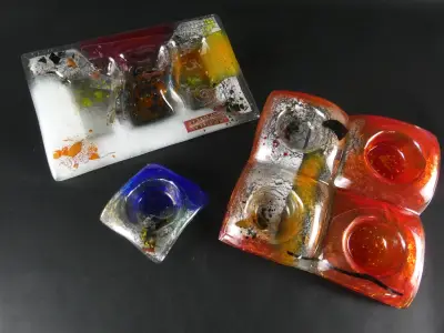 Driedelige Griekse Glaskunst Set - Yalous Glass – kavel bij De Kringwinkel, Heverlee