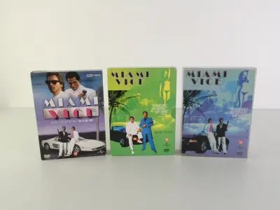 Miami Vice DVD boxset seizoen 1, 2 en 4 – kavel bij De Kringwinkel, Heverlee