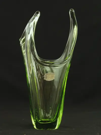 Val Saint Lambert groene kristallen vaas – 1950–1960 – kavel bij De Kringwinkel, Antwerpen