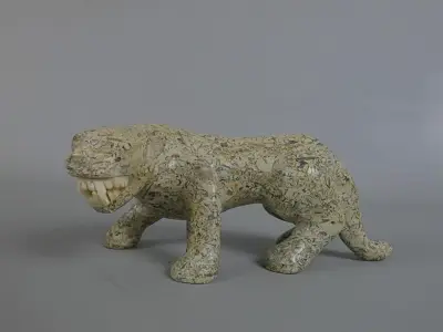 Fossielrijk stenen jaguar – kavel bij De Kringwinkel, Diest