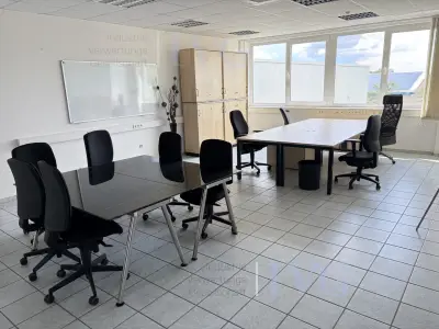 Büroausstattung Besprechungstisch - Schreibtische - Stühle - Schränke – kavel bij IVG, Luckenwalde