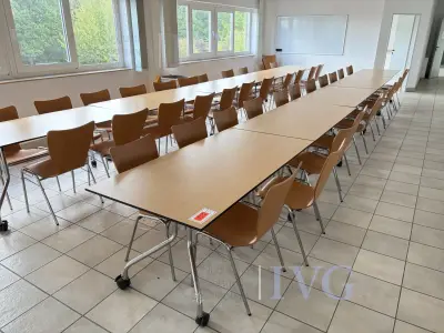 Pauzeruimte met beamer – kavel bij IVG, Luckenwalde