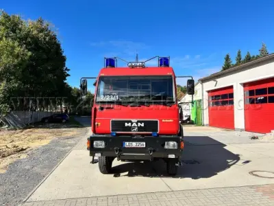 1 MAN-brandweerwagen TLF 16/25 – kavel bij Zoll-Auktion, Bestensee