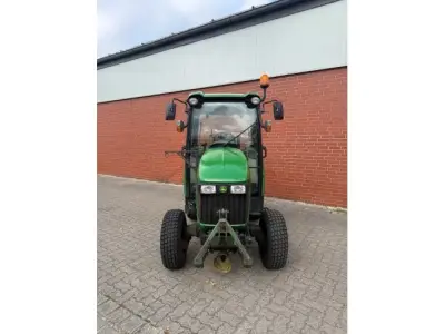 1 John Deere 3520 – kavel bij Zoll-Auktion, Rethem (Aller)