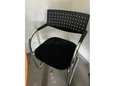 1 Besucher-Stuhl / Freischwinger – kavel bij Zoll-Auktion, Finnentrop