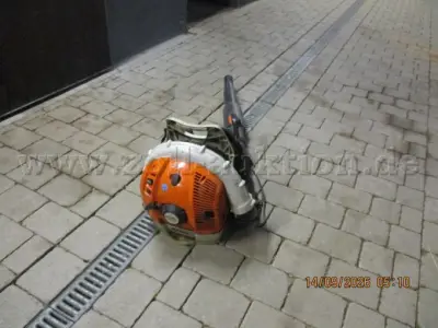 1 Laubbläser Stihl BR 500, Benzinlaubbläser – kavel bij Zoll-Auktion, Fürth