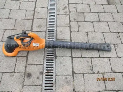 1 Akkulaubbläser Pellenc, Akkublasgerät Airion 2 – kavel bij Zoll-Auktion, Fürth