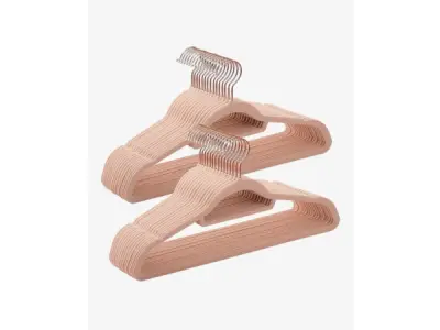 SONGMICS Fluwelen Kleerhangers 30 Stuks – Retour – kavel bij XL Auctions