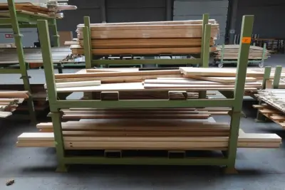 2x Stapelbare metalen houder + inhoud – kavel bij Openbare Verkopen, Ouwegem
