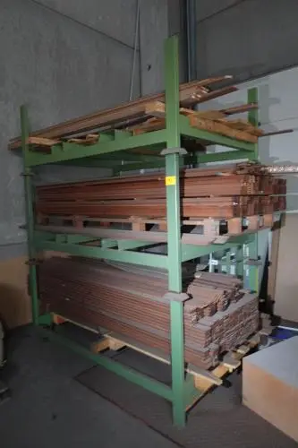 3x Stapelbare metalen houder + inhoud – kavel bij Openbare Verkopen, Ouwegem