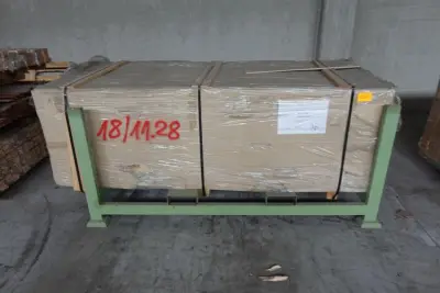 Pallet houten deurlijsten – kavel bij Openbare Verkopen, Ouwegem