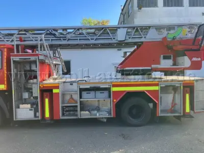 1 1 MAN 15.264 Silent DLK 23-12 PLC 3.1 Drehleiter Feuerwehrfahrzeug – foto 2 – kavel bij Zoll-Auktion, Bielefeld