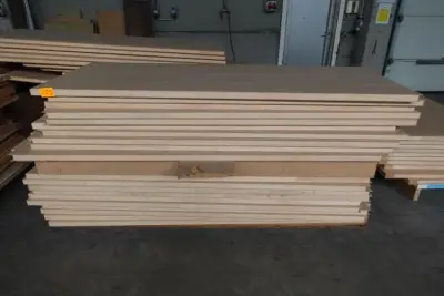 3x Pallet onafgewerkte binnendeuren – kavel bij Openbare Verkopen, Ouwegem