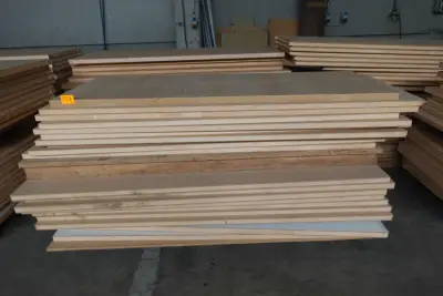 2x Pallet onafgewerkte binnendeuren – kavel bij Openbare Verkopen, Ouwegem