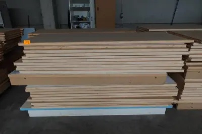2x Pallet onafgewerkte binnendeuren – kavel bij Openbare Verkopen, Ouwegem
