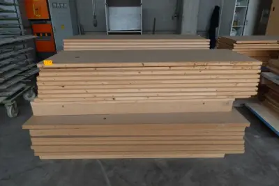 2x Pallet onafgewerkte binnendeuren – kavel bij Openbare Verkopen, Ouwegem
