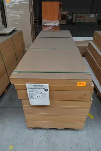Pallet HDF Homadure – kavel bij Openbare Verkopen, Ouwegem