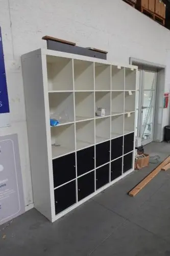 Inhoud bureau – kavel bij Openbare Verkopen, Ouwegem