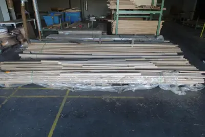 4x Pallet houten trapleuningen – kavel bij Openbare Verkopen, Ouwegem