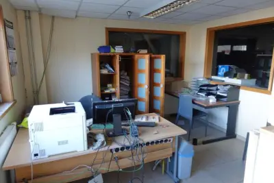 Inhoud bureau – kavel bij Openbare Verkopen, Ouwegem
