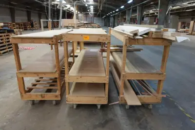 3x Houten kar – kavel bij Openbare Verkopen, Ouwegem