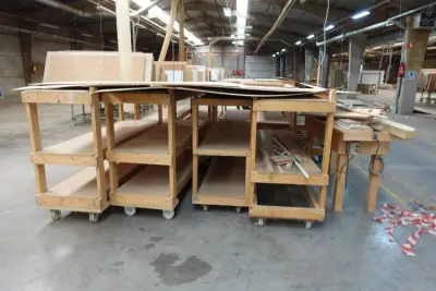 4x Houten kar – kavel bij Openbare Verkopen, Ouwegem