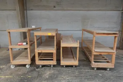 4x Houten kar – kavel bij Openbare Verkopen, Ouwegem