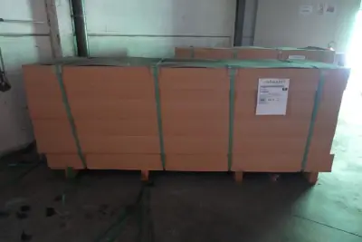 Pallet HDF Homadure – kavel bij Openbare Verkopen, Ouwegem