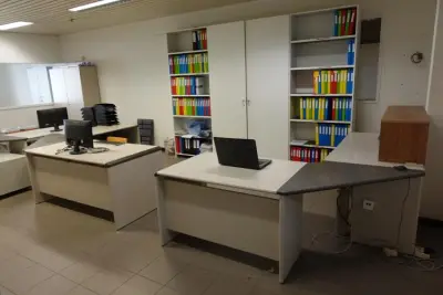 Inhoud bureau – kavel bij Openbare Verkopen, Ouwegem