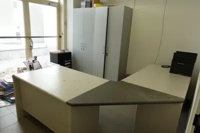 Inhoud bureau – kavel bij Openbare Verkopen, Ouwegem