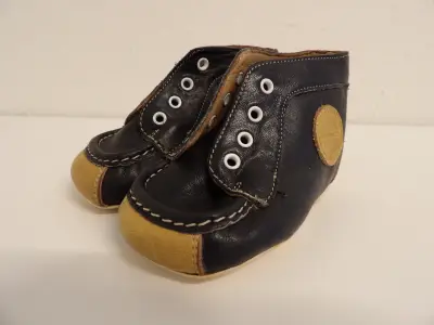 Vintage Babybotte "Debout" babyschoentjes (jaren 70) – kavel bij De Kringwinkel, Leopoldsburg