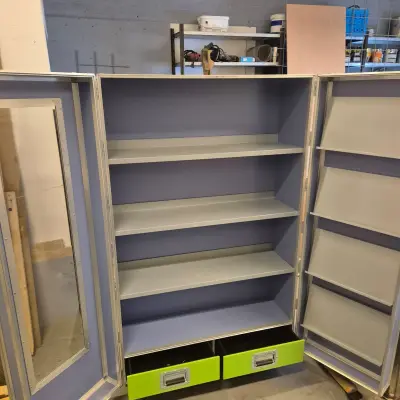 verrijdbare bibliotheek – kavel bij Veilingwinnaar
