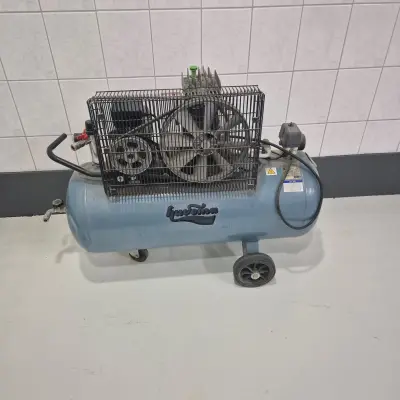 Compressor Huvema 100 ltr – kavel bij Veilingwinnaar