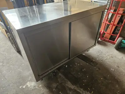rvs werktafel schuifdeuren 120x70 cm – kavel bij Veilingwinnaar