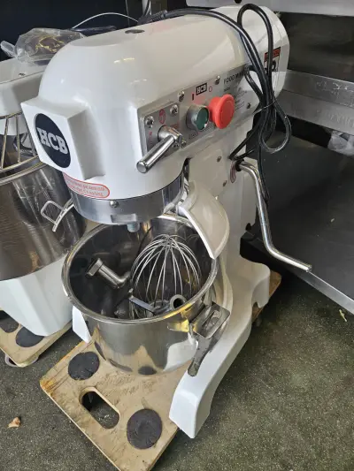 10 L spiraalmenger showroom model – kavel bij Veilingwinnaar